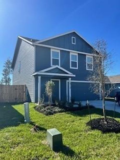 18712 Loom Dr, Conroe, TX, 77306-7832 | Card Image