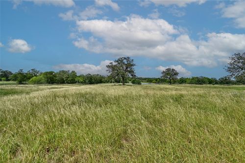 124 Sunny Day Dr, Red Rock, TX, 78662-2017 | Card Image