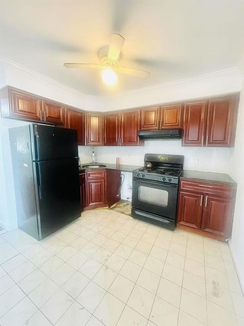 2348 130th St, College Point, NY, 11356-2736 | Card Image