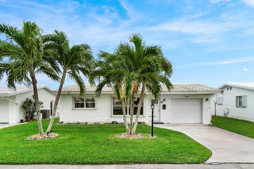 904 Sw 5th Ave, Boynton Beach, FL, 33426-4733 | Card Image