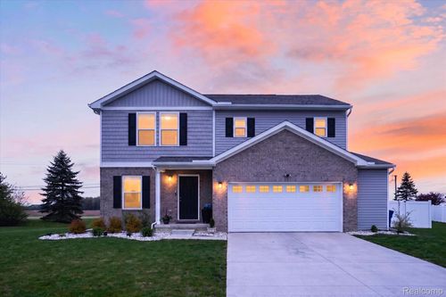 4246 Wild Goose Dr, Swartz Creek, MI, 48473-8975 | Card Image