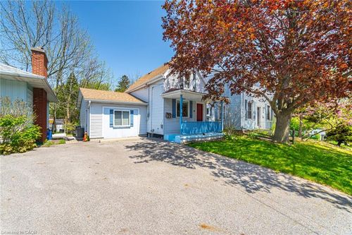 16 Royal Ave, Hamilton, ON, L8S2C2 | Card Image