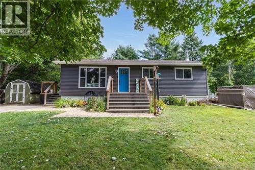 4 Randall St, Lincoln, NB, E3B7E8 | Card Image