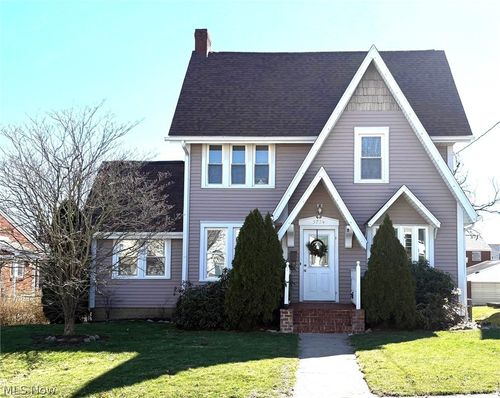 3724 Lindberg Way, Weirton, WV, 26062-4446 | Card Image