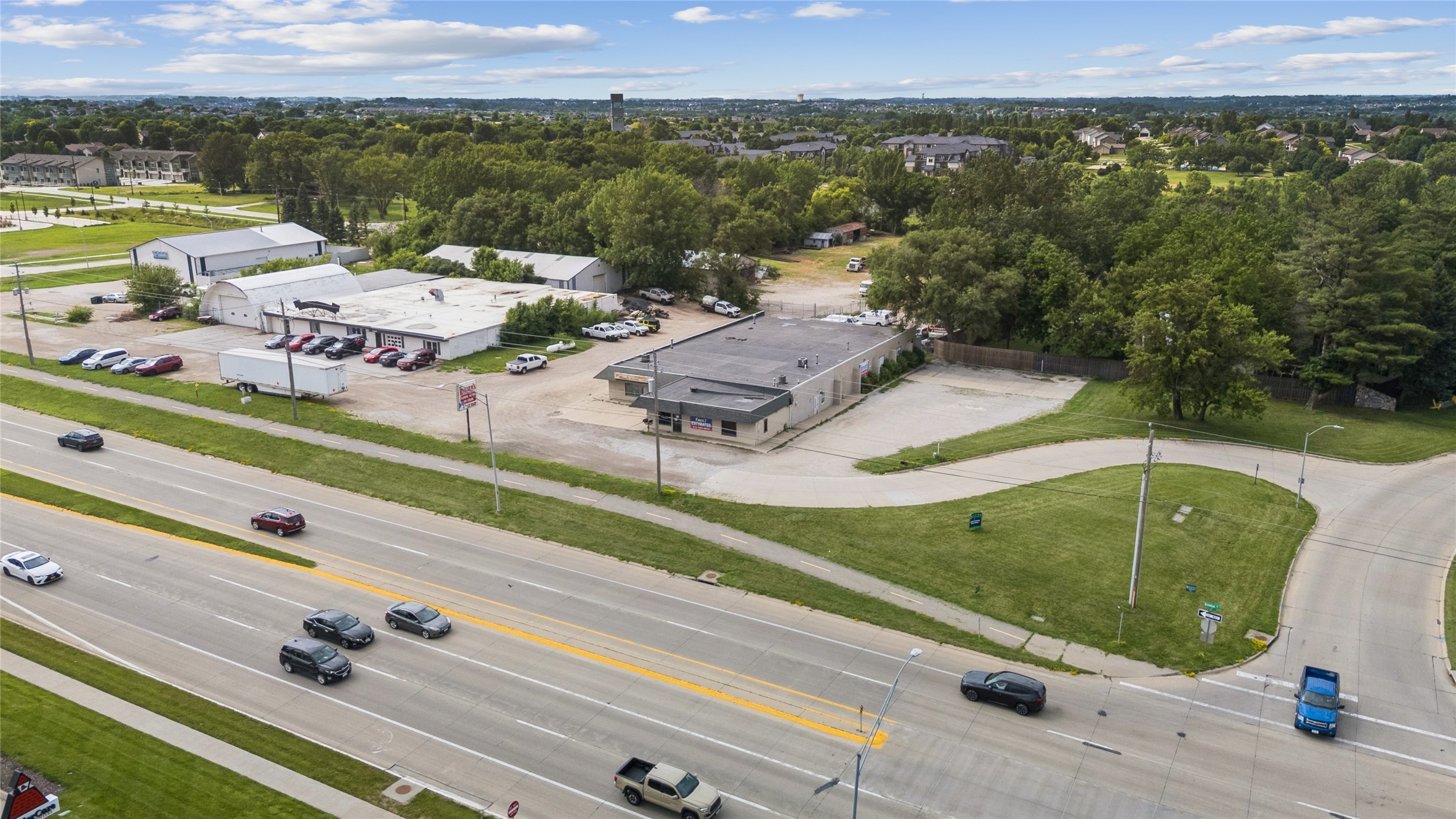 15201 Hickman Rd, Clive, IA 50325