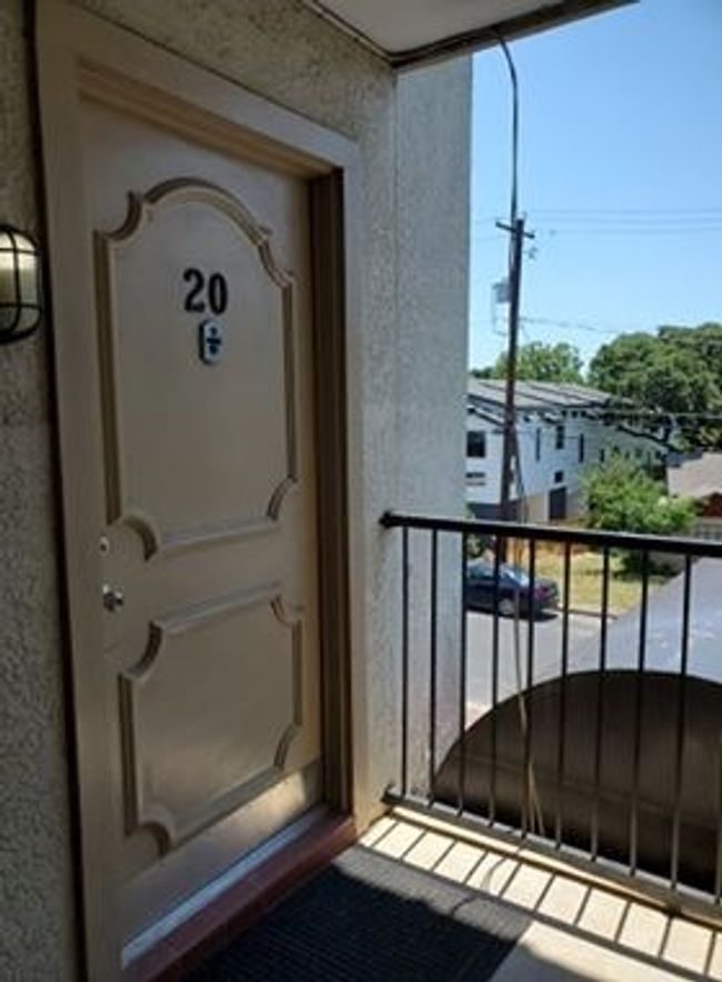APT-20 - 910 Duncan Ln, Condo with 2 bedrooms, 2 bathrooms and 1 parking in Austin TX | Image 4