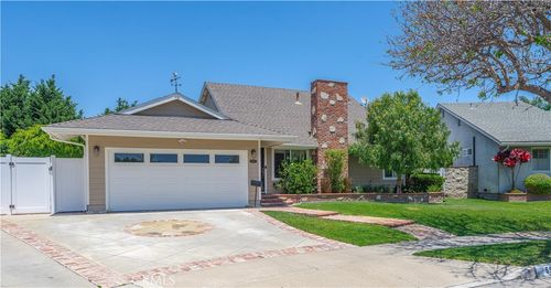 5511 Wendy Cir, Huntington Beach, CA, 92649-4617 | Card Image