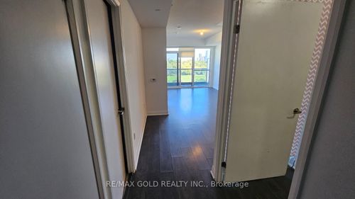 714-10 Gibbs Rd, Toronto, ON, M9B0E2 | Card Image