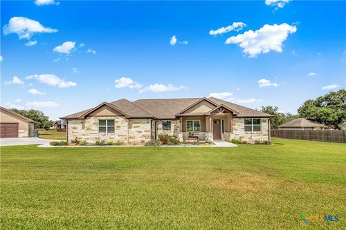 106 Laurel Oak Cir, Cuero, TX, 77954-2147 | Card Image