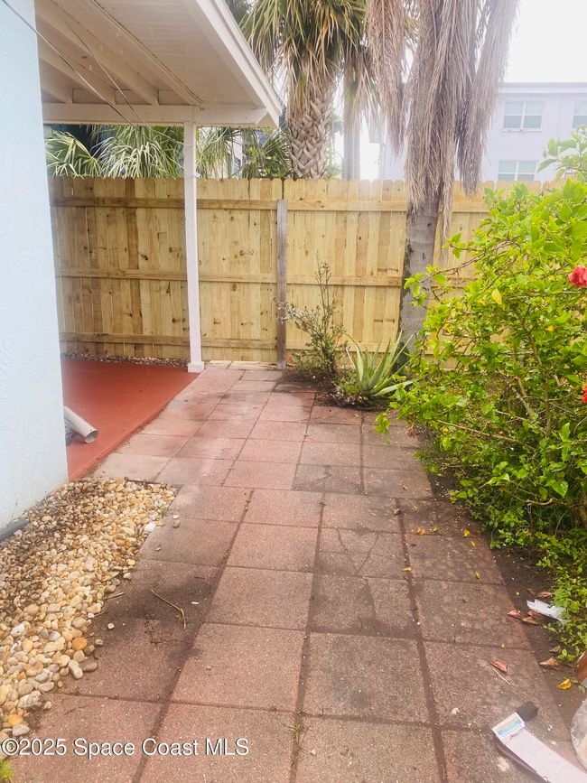 A - 725 S Orlando Ave, Home with 2 bedrooms, 1 bathrooms and null parking in Cocoa Beach FL | Image 33