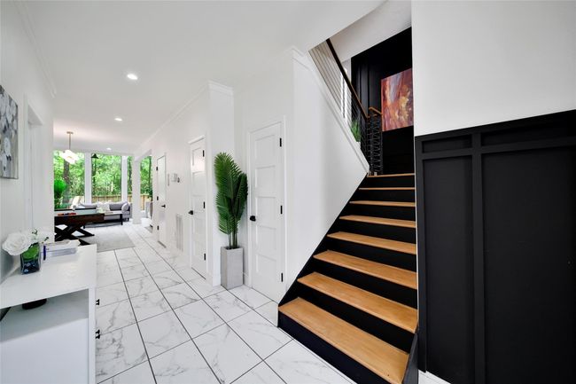 140 S Timber Top Dr, House other with 3 bedrooms, 3 bathrooms and 2 parking in Spring TX | Image 7