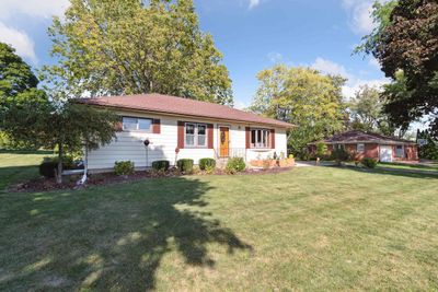 3217 W Beloit Newark Road, House other with 4 bedrooms, 2 bathrooms and null parking in Beloit WI | Image 2