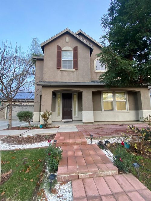 2244 N Thompson Ave, Reedley, CA, 93654-8834 | Card Image