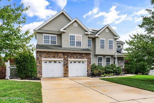 8 Ridgeway Ln, Little Egg Harbor, NJ, 08087-2088 | Card Image