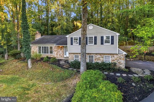 604 Hickory Ln, BERWYN, PA, 19312-1437 | Card Image
