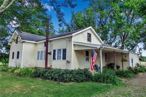 2492 March Rd, Eden, NY, 14057-9305 | Card Image