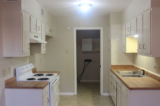 8642 Glen Meadow Ln, Condo with 2 bedrooms, 2 bathrooms and null parking in Beaumont TX | Image 6