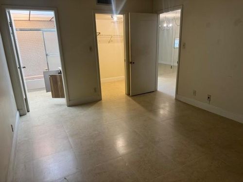 224-3141 Nw 47th Ter, Lauderdale Lakes, FL, 33319-6631 | Card Image