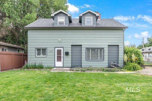 1015 E Park St, Weiser, ID, 83672-2446 | Card Image