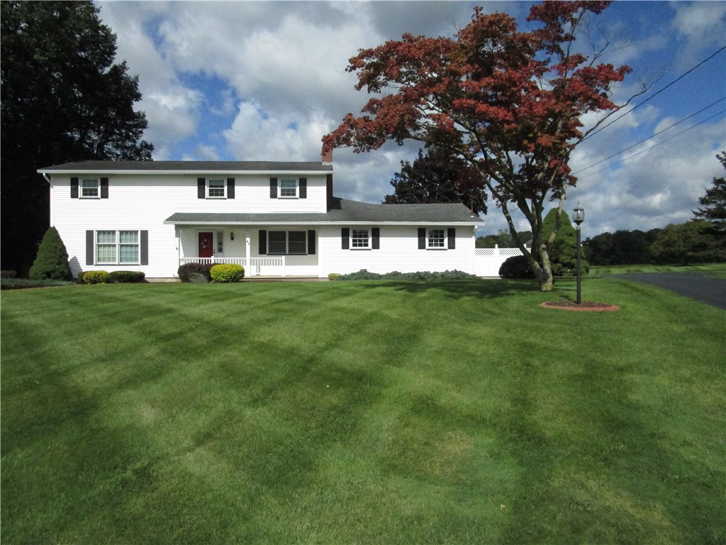 Harvest Ln, Rush, NY 14543