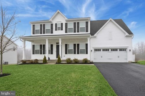 243 Chastain Dr, HONEY BROOK, PA, 19344-1600 | Card Image