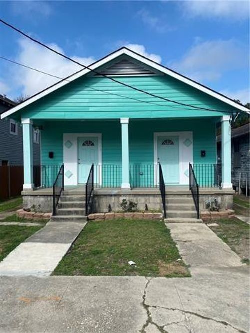 3010 Monroe St, New Orleans, LA, 70118-3242 | Card Image