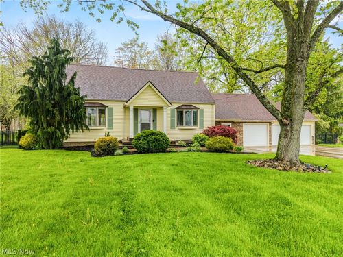10743 Chippewa Rd, Brecksville, OH, 44141-2063 | Card Image