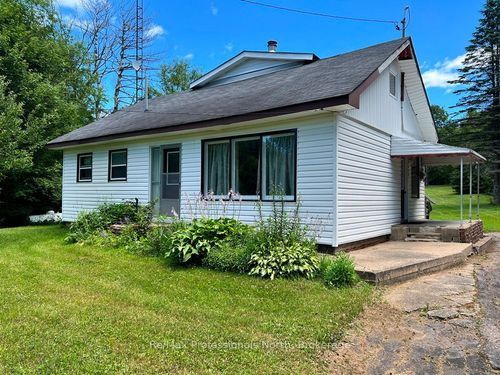 6189 Loop Rd, Highlands East, ON, K0L2A0 | Card Image