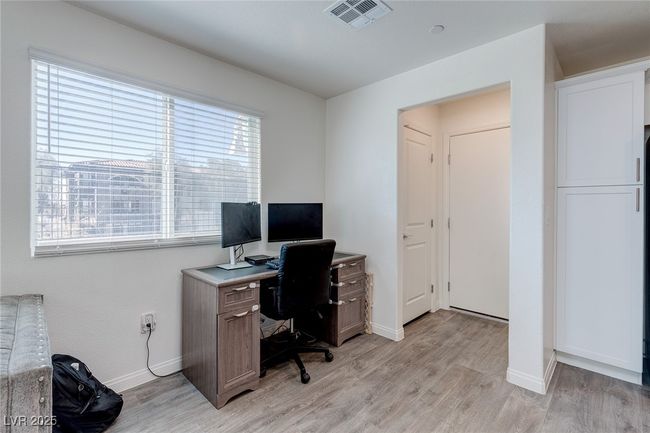 6804 Surf Green Ct, Townhouse with 3 bedrooms, 3 bathrooms and null parking in North Las Vegas NV | Image 10