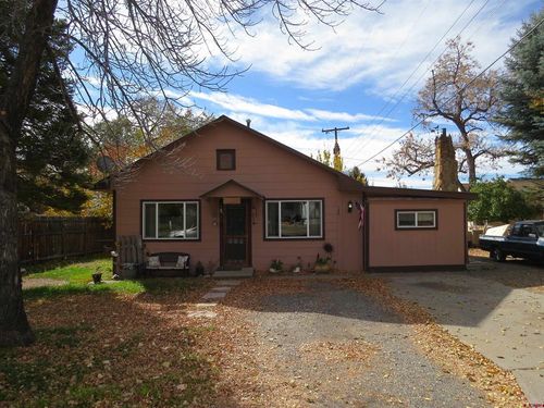 135 Se Buffalo Ave, Cedaredge, CO, 81413-3816 | Card Image