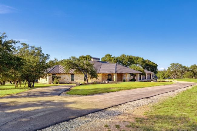 170 Goose Landing Way, Home with 5 bedrooms, 6 bathrooms and 3 parking in Harper TX | Image 8