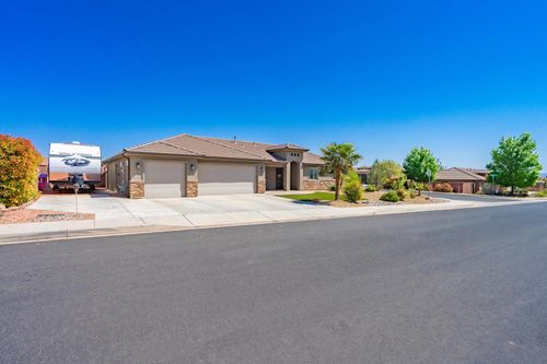 1024 Painted Cloud Pl, Washington, UT, 84780-2835 | Card Image