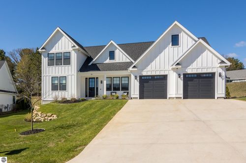 13-91 Vineyard Ridge Dr, Traverse City, MI, 49686-1888 | Card Image
