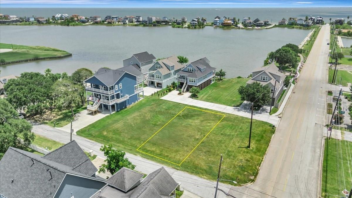 Land in Seabrook