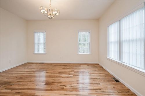 9 Park Ave, Harrison, NY, 10528-4030 | Card Image
