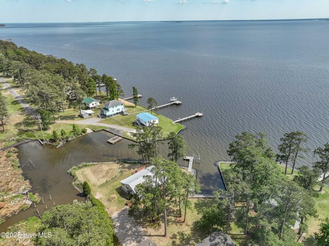 966 W Island View Rd, House other with 3 bedrooms, 2 bathrooms and null parking in Bath NC | Image 10