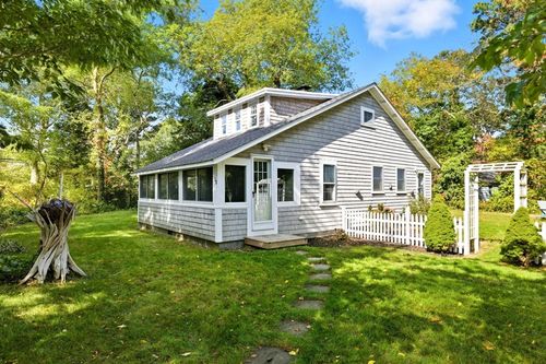 38 N Dennis Rd, South Yarmouth, MA, 02664-1020 | Card Image