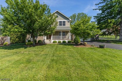 5 Marudy Dr, Clinton, NJ, 08809-1220 | Card Image