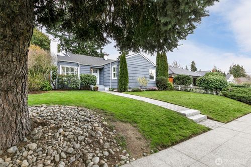 12044 2nd Avenue Nw, Seattle, WA, 98177 | Card Image