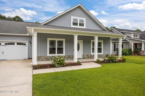 275 Station House Rd, New Bern, NC, 28562-8006 | Card Image
