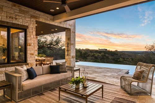 7724 Lynchburg Dr, Austin, TX, 78738-7648 | Card Image