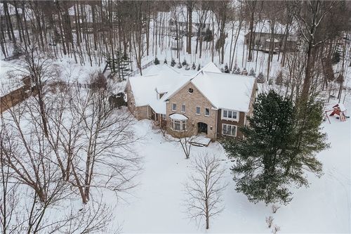 17421 Rambling Creek Trl, Chagrin Falls, OH, 44023-1416 | Card Image