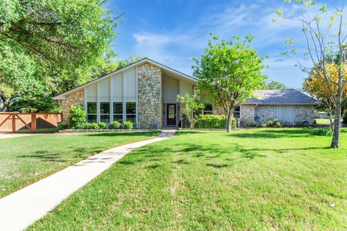 204 Mesa Dr, Georgetown, TX, 78628-1507 | Card Image