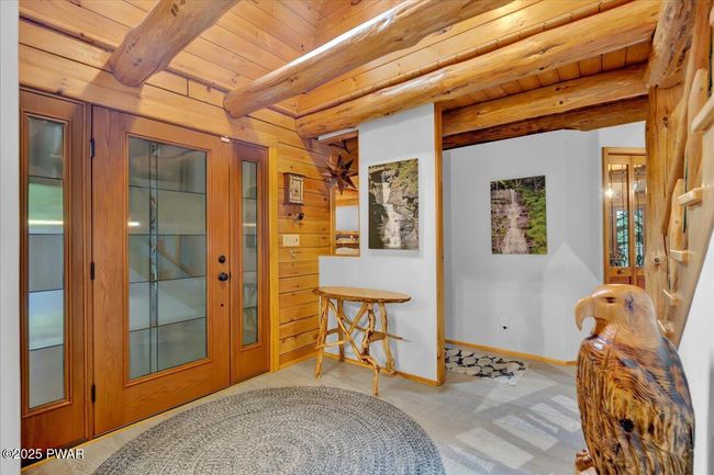 Foyer | Image 8