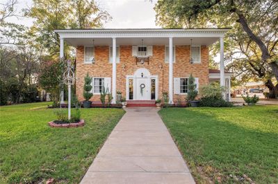 1404 S Blackburn Street, House other with 5 bedrooms, 3 bathrooms and null parking in Brady TX | Image 1