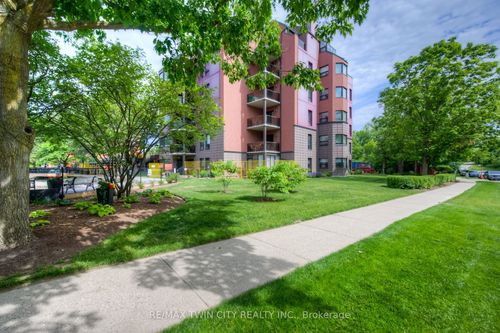 31-50 Blue Springs Dr, Waterloo, ON, N2J4M4 | Card Image