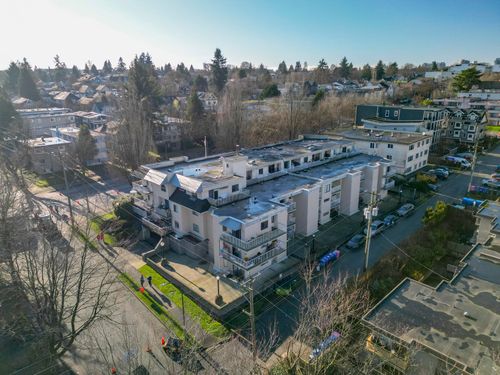 303-975 E Broadway, Vancouver, BC, V5T1Y3 | Card Image