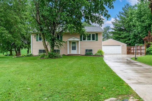 4405 Clover Crest Ln, Rockford, IL, 61109-2806 | Card Image