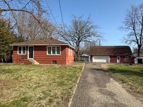 924 81st Ave N, Brooklyn Park, MN, 55444-2020 | Card Image