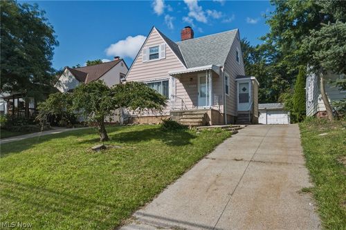 6352 State Rd, Parma, OH, 44134-4137 | Card Image